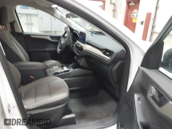 2022 Ford Escape SE z VIN 1FMCU9G61NUA42771, wystawiony jako IAAI lot #41746954 z przebiegiem 49 911 mil mil oraz . Historia ofert i sprzedaży dostępna na DreamBid. Obrazek 5.