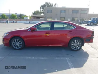 2018 Lexus ES 300h z VIN JTHBW1GG5J2193461, wystawiony jako IAAI lot #42370795 z przebiegiem 85 658 mil mil oraz . Historia ofert i sprzedaży dostępna na DreamBid. Obrazek 15.