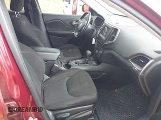 2020 Jeep Cherokee Latitude z VIN 1C4PJMCB7LD575600, wystawiony jako IAAI lot #42144827 z przebiegiem 99 523 mil mil oraz . Historia ofert i sprzedaży dostępna na DreamBid. Obrazek 5.
