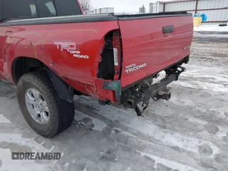2009 Toyota Tacoma with VIN 5TEUU42N29Z630198, listed as a IAAI auction lot 41626550 with 141,173 mi miles. Bid and sale history available at carsss.com. Image 6.