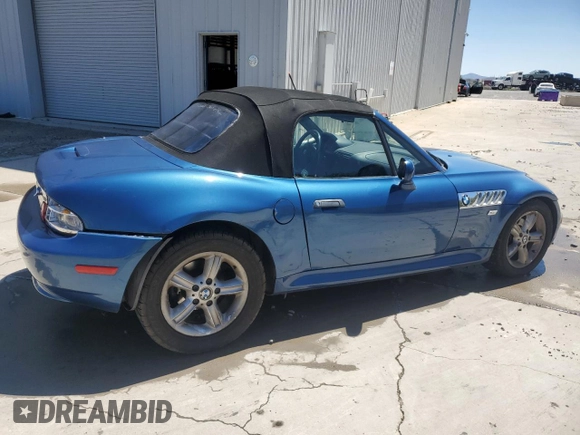 2000 BMW Z3 2.5 z VIN 4USCH9344YLG03131, wystawiony jako Copart lot #57915345 z przebiegiem 95 768 mil mil oraz Szkoda całkowita • Salvage title. Historia ofert i sprzedaży dostępna na DreamBid. Obrazek 3.