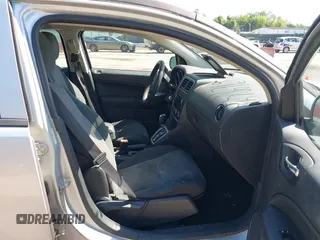 2012 Dodge Caliber SXT z VIN 1C3CDWDA4CD535843, wystawiony jako IAAI lot #42306769 z przebiegiem 188 240 mil mil oraz . Historia ofert i sprzedaży dostępna na DreamBid. Obrazek 5.