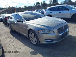 2012 Jaguar XJ z VIN SAJXA2GB5CLV23999, wystawiony jako IAAI lot #41881879 z przebiegiem 72 756 mil mil oraz . Historia ofert i sprzedaży dostępna na DreamBid. Obrazek 1.