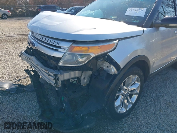 2011 Ford Explorer XLT with VIN 1FMHK8D85BGA21377, listed as a IAAI auction lot 41784792 with 192,114 mi miles and . Bid and sale history available at carsss.com. Image 19.