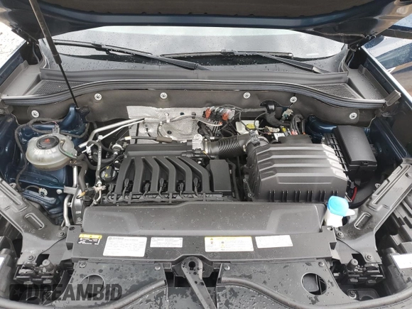 2020 Volkswagen Atlas SE with VIN 1V26E2CA2LC231768, listed as a Copart auction lot 57769365 with 68,185 mi miles and Salvage title. Bid and sale history available at DreamBid. Image 12.