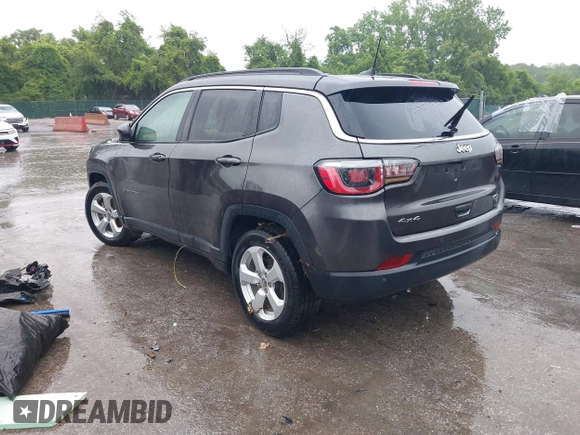 2018 Jeep Compass Altitude z VIN 3C4NJDBB2JT432456, wystawiony jako IAAI lot #42295863 z przebiegiem Nie podano mil oraz . Historia ofert i sprzedaży dostępna na DreamBid. Obrazek 3.