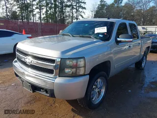 2007 Chevrolet Silverado 1500 LTZ with VIN 2GCEC13J171682554, listed as a IAAI auction lot 41307868 with 241,332 mi miles. Bid and sale history available at carsss.com. Image 17.