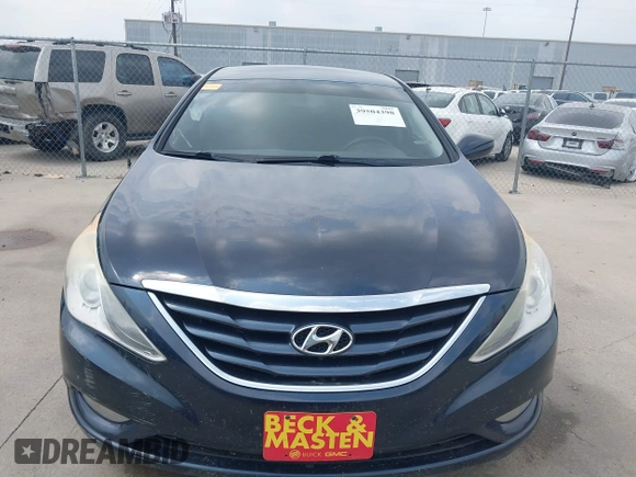 2013 Hyundai Sonata GLS z VIN 5NPEB4AC7DH551258, wystawiony jako IAAI lot #39504398 z przebiegiem 177 552 mil mil oraz . Historia ofert i sprzedaży dostępna na DreamBid. Obrazek 12.