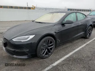 2021 Tesla Model S Plaid with VIN 5YJSA1E63MF433361, listed as a Copart auction lot 44085375 with 0 mi miles and Salvage Title. Bid and sale history available at carsss.com. Image 1.