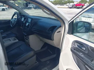 2012 Chrysler Town & Country Touring with VIN 2C4RC1BG9CR251902, listed as a IAAI auction lot 42165738 with 147,218 mi miles. Bid and sale history available at carsss.com. Image 5.