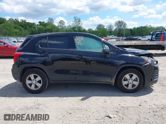 2020 Chevrolet Trax LS with VIN KL7CJKSB7LB061579, listed as a IAAI auction lot 42196726 with 47,583 mi miles and . Bid and sale history available at DreamBid. Image 14.