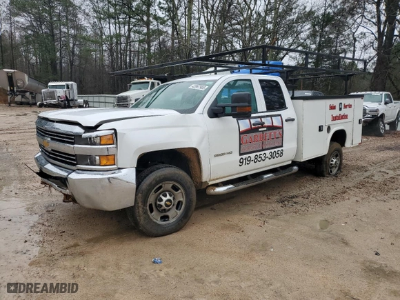 2016 Chevrolet Silverado 2500HD Work Truck with VIN 1GB2CUEG5GZ257579, listed as a Copart auction lot 43967905 with 151,596 mi miles and Salvage Title. Bid and sale history available at carsss.com. Image 1.