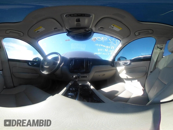 2020 Volvo XC60 Momentum with VIN YV4A22RK7L1586688, listed as a IAAI auction lot 41257331 with 38,393 mi miles and . Bid and sale history available at DreamBid. Image 20.