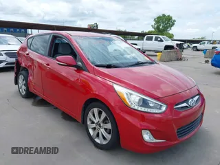 2014 Hyundai Accent SE z VIN KMHCU5AE2EU158246, wystawiony jako IAAI lot #42368498 z przebiegiem 103 876 mil mil oraz . Historia ofert i sprzedaży dostępna na DreamBid. Obrazek 1.