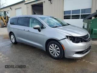 2017 Chrysler Pacifica Touring with VIN 2C4RC1DG7HR519429, listed as a Copart auction lot 60887595 with 109,311 mi miles and Salvage title. Bid and sale history available at DreamBid. Image 4.