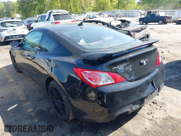 2010 Hyundai Genesis Coupe z VIN KMHHT6KDXAU015933, wystawiony jako IAAI lot #42013914 z przebiegiem 199 831 mil mil oraz . Historia ofert i sprzedaży dostępna na DreamBid. Obrazek 3.