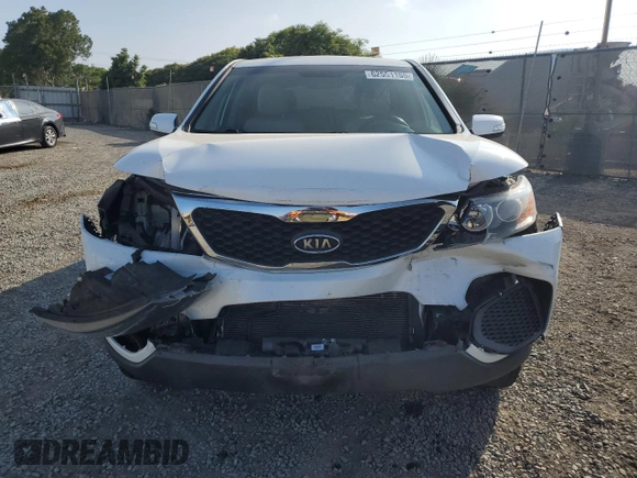 2013 Kia Sorento LX with VIN 5XYKT3A14DG334802, listed as a Copart auction lot 62551155 with 110,915 mi miles and Salvage title. Bid and sale history available at DreamBid. Image 5.
