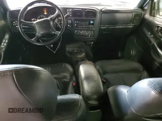 2000 Chevrolet Blazer LT z VIN 1GNDT13W1Y2282557, wystawiony jako Copart lot #55560775 z przebiegiem 219 795 mil mil oraz Szkoda całkowita • Salvage title. Historia ofert i sprzedaży dostępna na DreamBid. Obrazek 8.