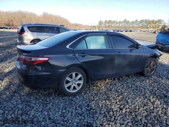 2016 Toyota Camry XLE with VIN 4T1BF1FK0GU146564, listed as a Copart auction lot 49244315 with 286,523 mi miles and Salvage Title. Bid and sale history available at carsss.com. Image 3.