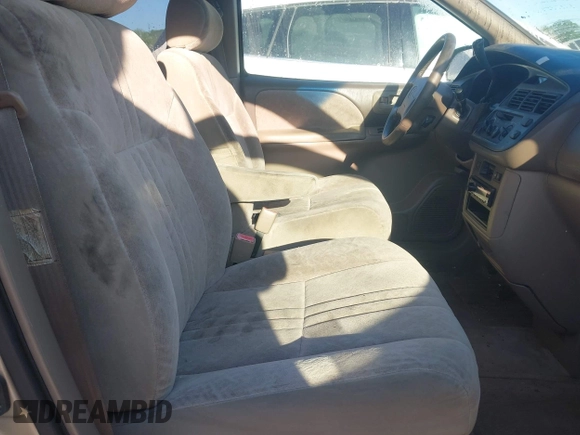 2000 Toyota Sienna LE with VIN 4T3ZF13C1YU301224, listed as a IAAI auction lot 42176695 with 203,971 mi miles and . Bid and sale history available at DreamBid. Image 5.