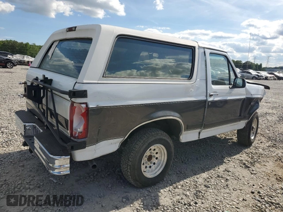 1993 Ford Bronco XL with VIN 1FMEU15N1PLB26957, listed as a Copart auction lot 54689034 with Not provided miles and Salvage title. Bid and sale history available at DreamBid. Image 3.