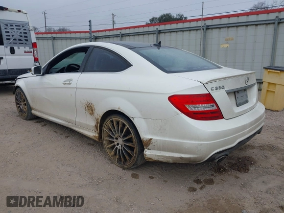 2013 Mercedes-Benz C 350 with VIN WDDGJ5HB4DF999472, listed as a IAAI auction lot 41487255 with 140,753 mi miles and . Bid and sale history available at DreamBid. Image 3.