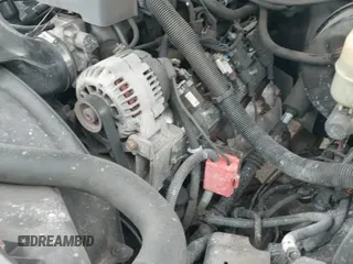 2000 Chevrolet Silverado 1500 LT z VIN 1GCEK19T3YE431501, wystawiony jako IAAI lot #43428012 z przebiegiem 199 572 mil mil oraz . Historia ofert i sprzedaży dostępna na DreamBid. Obrazek 13.