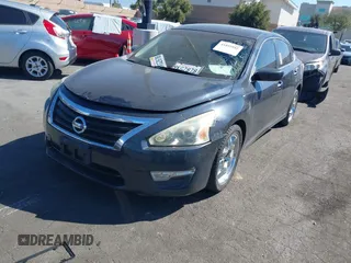 2014 Nissan Altima S z VIN 1N4AL3AP8EN248666, wystawiony jako IAAI lot #41855942 z przebiegiem 127 697 mil mil oraz . Historia ofert i sprzedaży dostępna na DreamBid. Obrazek 2.