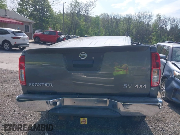 2019 Nissan Frontier SV z VIN 1N6AD0EVXKN775745, wystawiony jako IAAI lot #42221585 z przebiegiem 124 776 mil mil oraz . Historia ofert i sprzedaży dostępna na DreamBid. Obrazek 16.