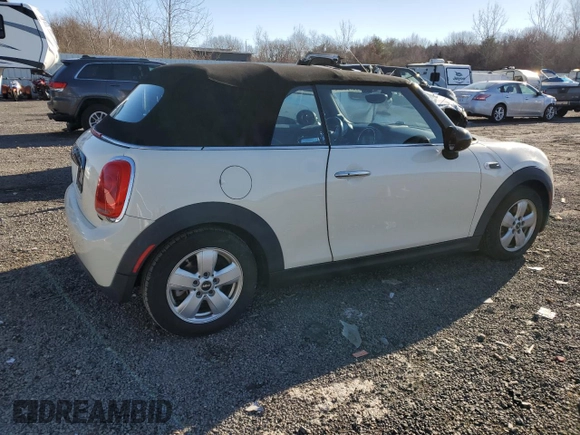 2016 MINI Convertible z VIN WMWWG5C5XG3C19552, wystawiony jako Copart lot #86790134 z przebiegiem 112 494 mil mil oraz Szkoda całkowita • Salvage title. Historia ofert i sprzedaży dostępna na DreamBid. Obrazek 3.