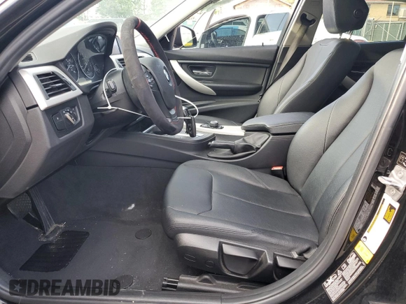 2015 BMW 3 Series 320i xDrive z VIN WBA3C3G50FNT53581, wystawiony jako Copart lot #58745745 z przebiegiem 147 804 mil mil oraz Szkoda całkowita • Salvage title. Historia ofert i sprzedaży dostępna na DreamBid. Obrazek 7.