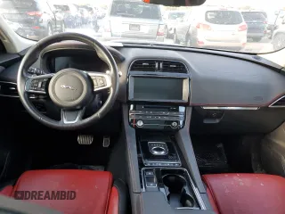 2020 Jaguar F-Pace 25t Checkered Flag Edition z VIN SADCP2FX4LA617865, wystawiony jako Copart lot #74434614 z przebiegiem Nie podano mil oraz Nie do naprawy • Non repairable. Historia ofert i sprzedaży dostępna na DreamBid. Obrazek 8.