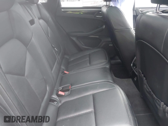 2019 Porsche Macan S с VIN WP1AB2A54KLB31467, выставлен на аукционе IAAI как лот 41554206 с пробегом 45 743 миль миль и . История ставок и продаж доступна на DreamBid. Изображение 8.
