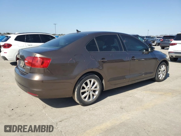 2012 Volkswagen Jetta Sedan SE w/Convenience with VIN 3VWDX7AJ1CM454317, listed as a Copart auction lot 48673205 with 136,971 mi miles and Salvage Title. Bid and sale history available at carsss.com. Image 3.