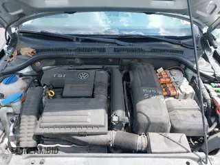 2014 Volkswagen Jetta Hybrid SE с VIN 3VW637AJ9EM284943, выставлен на аукционе IAAI как лот 42567020 с пробегом 164 928 миль миль и . История ставок и продаж доступна на DreamBid. Изображение 10.