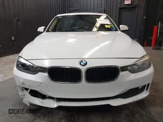 2015 BMW 3 Series 320i с VIN WBA3B1G50FNT07918, выставлен на аукционе IAAI как лот 41876026 с пробегом 83 220 миль миль и . История ставок и продаж доступна на DreamBid. Изображение 6.