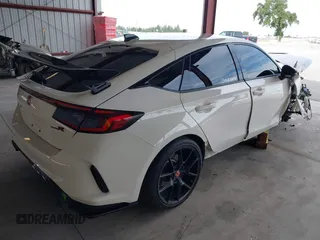 2024 Honda Civic Type R z VIN JHMFL5G47RX001771, wystawiony jako IAAI lot #42029429 z przebiegiem Nie podano mil oraz . Historia ofert i sprzedaży dostępna na DreamBid. Obrazek 4.