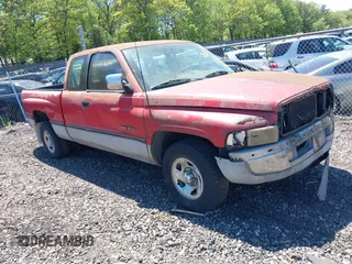 1995 Dodge 1500 z VIN 3B7HC13Z3SM172551, wystawiony jako IAAI lot #42255359 z przebiegiem Nie podano mil oraz . Historia ofert i sprzedaży dostępna na DreamBid. Obrazek 1.