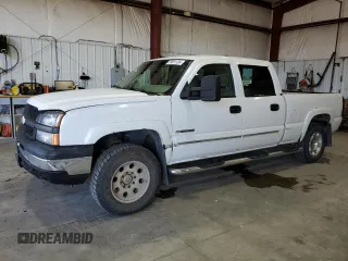 2003 Chevrolet Silverado 1500HD LS z VIN 1GCGK13U23F120767, wystawiony jako Copart lot #69051124 z przebiegiem 232 546 mil mil oraz Czysty tytuł • Clean title. Historia ofert i sprzedaży dostępna na DreamBid. Obrazek 1.