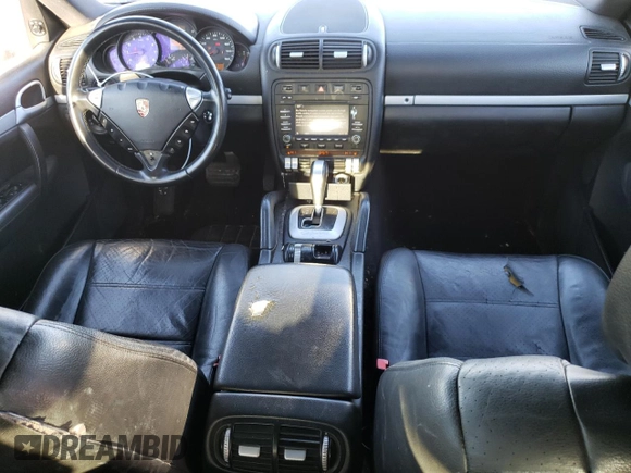 2010 Porsche Cayenne z VIN WP1AA2AP7ALA09642, wystawiony jako Copart lot #87620155 z przebiegiem 131 538 mil mil oraz Czysty tytuł • Clean title. Historia ofert i sprzedaży dostępna na DreamBid. Obrazek 8.