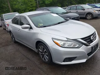 2017 Nissan Altima SV z VIN 1N4AL3AP1HC263512, wystawiony jako IAAI lot #42212405 z przebiegiem 141 386 mil mil oraz . Historia ofert i sprzedaży dostępna na DreamBid. Obrazek 1.