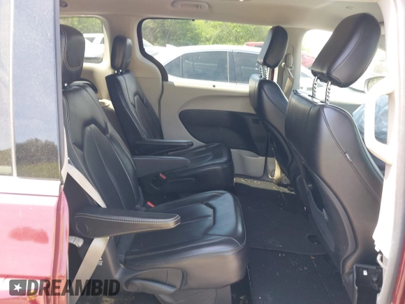 2020 Chrysler Voyager LXi z VIN 2C4RC1DG9LR144572, wystawiony jako IAAI lot #41891310 z przebiegiem 124 330 mil mil oraz . Historia ofert i sprzedaży dostępna na DreamBid. Obrazek 8.