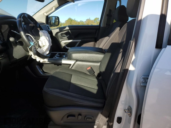 2018 Nissan Titan SV with VIN 1N6AA1E6XJN537139, listed as a Copart auction lot 49924305 with 61,835 mi miles and Salvage Title. Bid and sale history available at carsss.com. Image 7.
