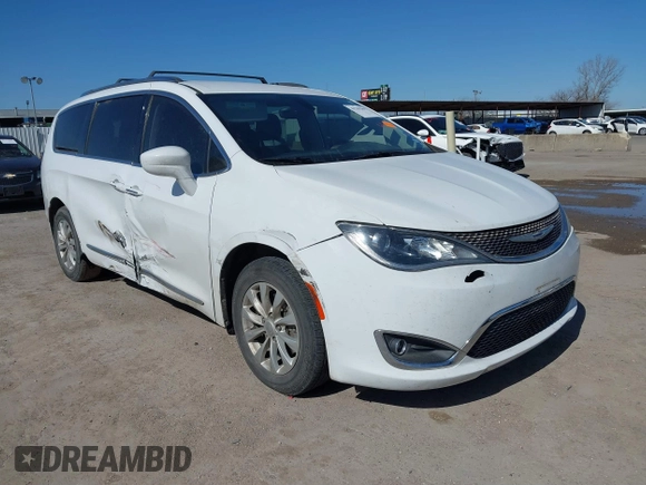 2018 Chrysler Pacifica Touring L with VIN 2C4RC1BG1JR119682, listed as a IAAI auction lot 41762362 with 167,380 mi miles and . Bid and sale history available at DreamBid. Image 1.