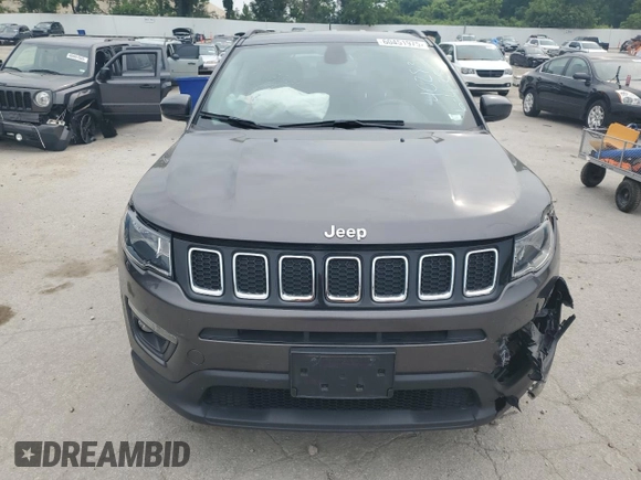 2019 Jeep Compass Latitude with VIN 3C4NJCBB8KT855148, listed as a Copart auction lot 60451975 with 60,033 mi miles and Salvage title. Bid and sale history available at DreamBid. Image 5.