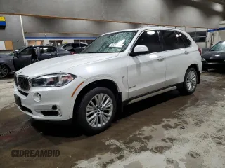 2017 BMW X5 xDrive35i z VIN 5UXKR0C33H0V83940, wystawiony jako Copart lot #84263314 z przebiegiem 131 782 mil mil oraz Szkoda całkowita • Salvage title. Historia ofert i sprzedaży dostępna na DreamBid. Obrazek 1.