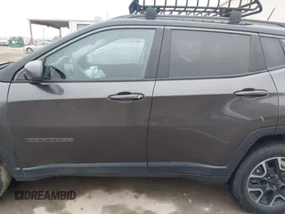 2019 Jeep Compass Trailhawk with VIN 3C4NJDDB1KT739938, listed as a IAAI auction lot 41411173 with 140,396 mi miles and . Bid and sale history available at carsss.com. Image 14.