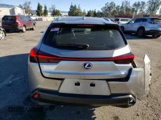 2020 Lexus UX with VIN JTHP9JBH4L2021390, listed as a Copart auction lot 40496333 with 20,694 mi miles. Bid and sale history available at carsss.com. Image 6.
