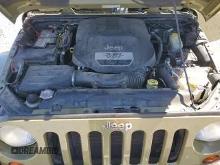 2013 Jeep Wrangler Unlimited Rubicon with VIN 1C4BJWFG0DL587057, listed as a Copart auction lot 57362535 with 102,684 mi miles and Salvage title. Bid and sale history available at DreamBid. Image 12.