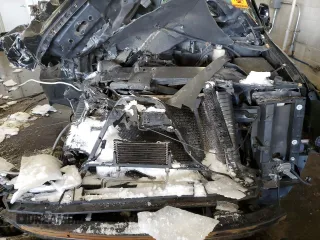 2011 Cadillac Escalade Premium z VIN 1GYS4CEF5BR355847, wystawiony jako Copart lot #45629295 z przebiegiem Nie podano mil oraz Nie do naprawy • Non repairable. Historia ofert i sprzedaży dostępna na DreamBid. Obrazek 12.